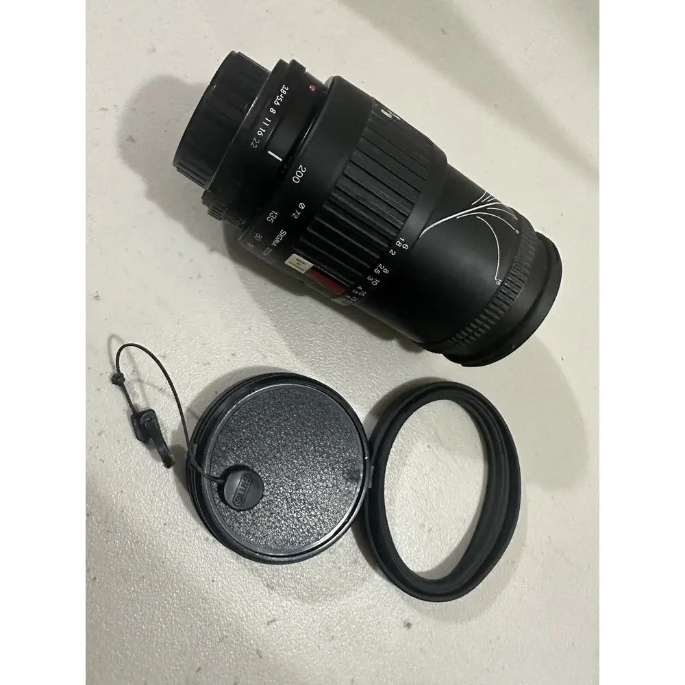 Sigma AF Zoom 28-200mm F3.8-5.6 D With Hood And Caps